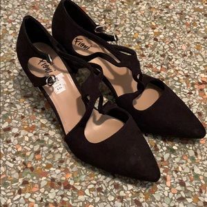 2 inch Black Fioni Pointed Heels